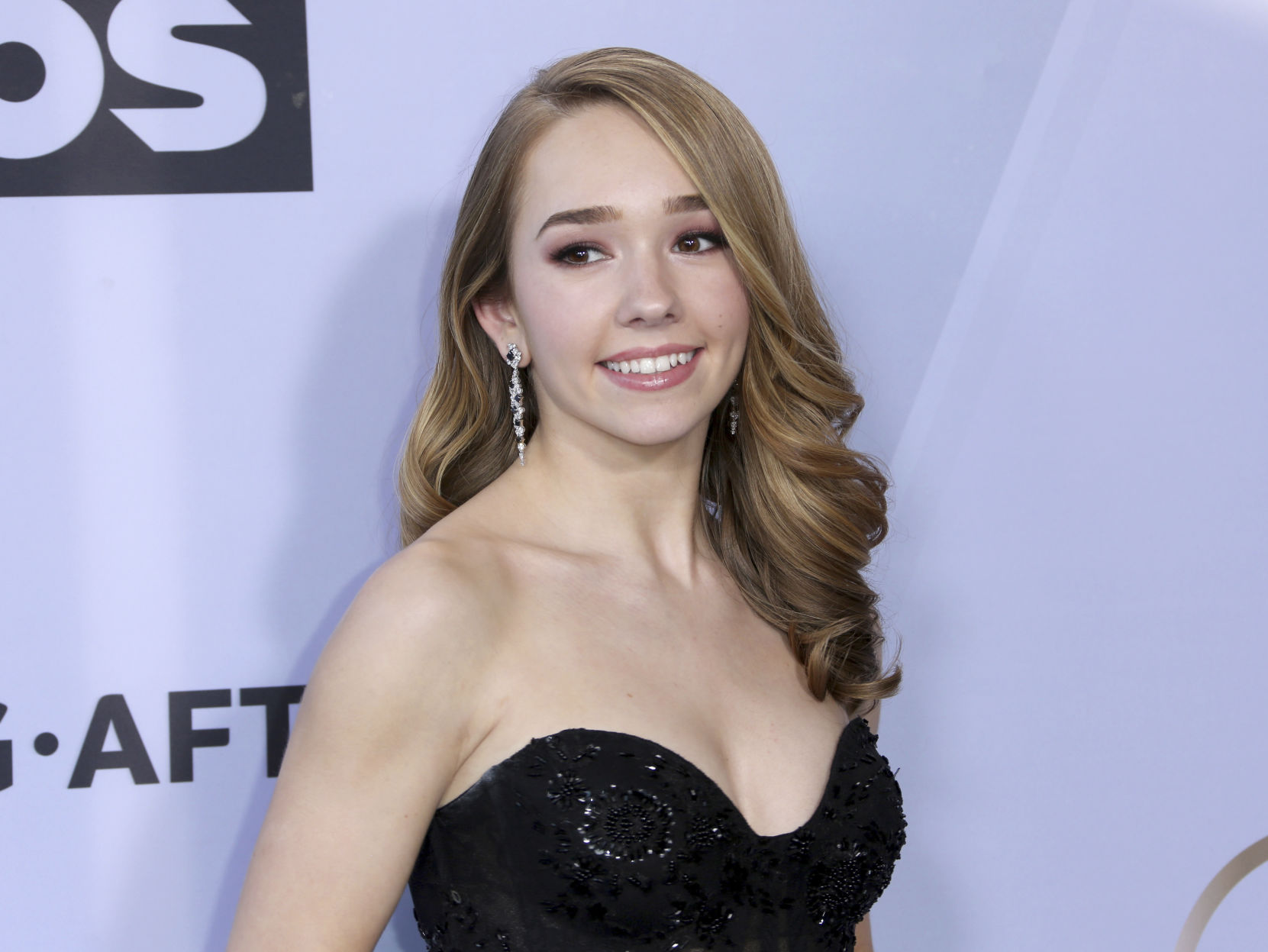 Holly Taylor